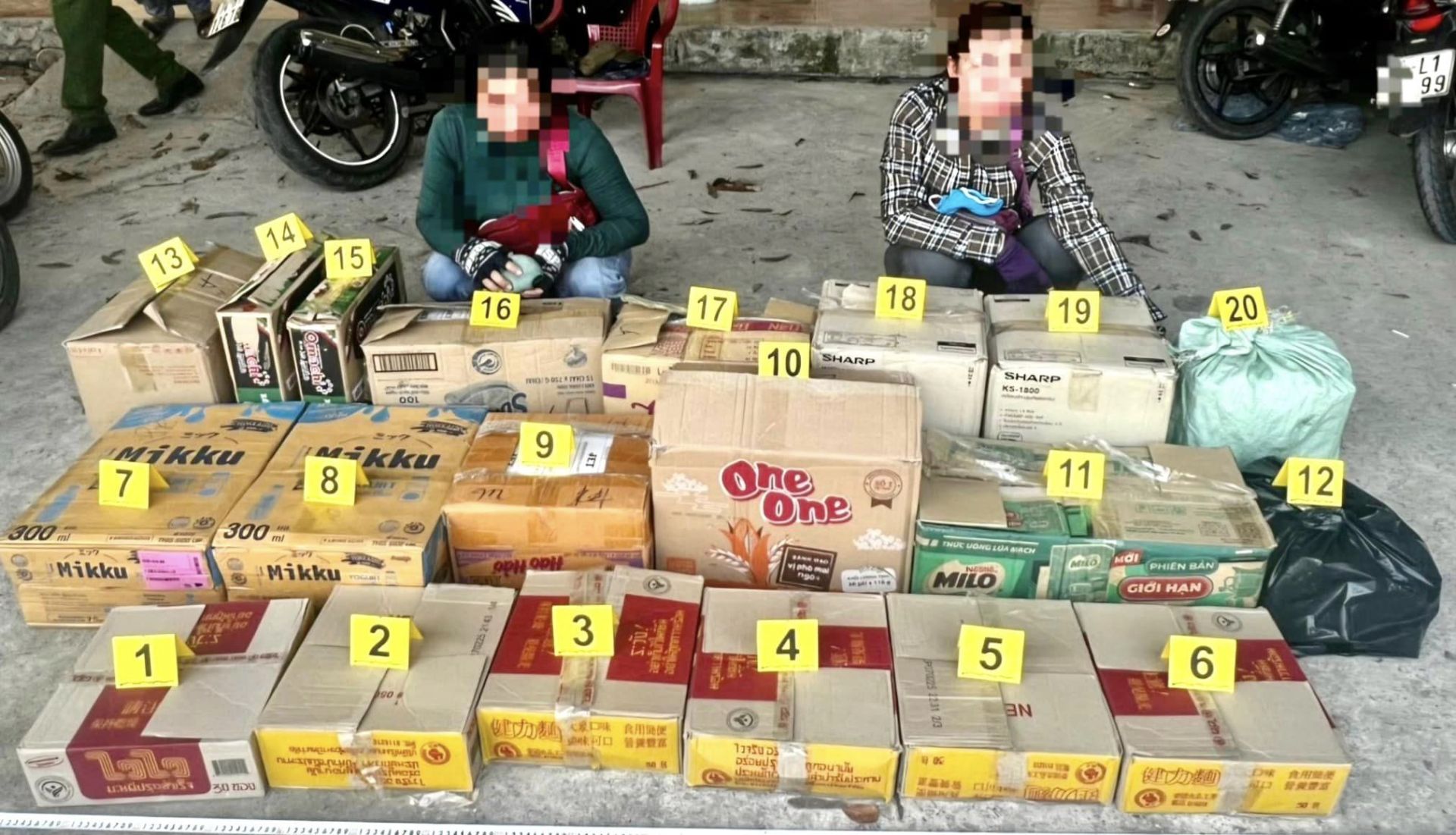 C&amp;aacute;c đối tượng sử dụng bao b&amp;igrave; giả nhằm qua mắt lực lượng chức năng