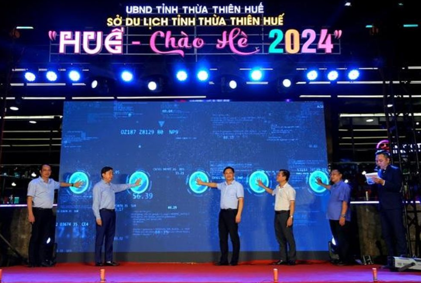 C&amp;aacute;c đại biểu bấm n&amp;uacute;t khởi động