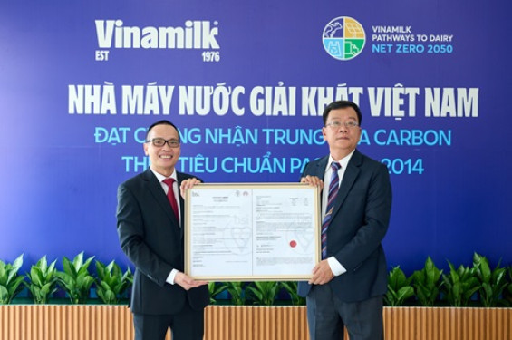 Công bố thêm một nhà máy đạt trung hòa Carbon, Vinamilk tiến nhanh trên hành trình đến  Net zeno