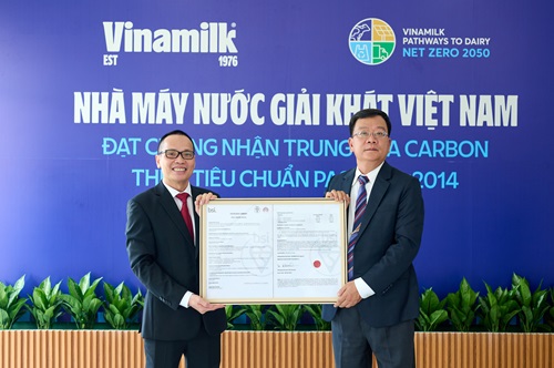 Vinamilk hiện c&amp;oacute; 3 đơn vị đạt chứng nhận trung h&amp;ograve;a Carbon PAS 2060:2014