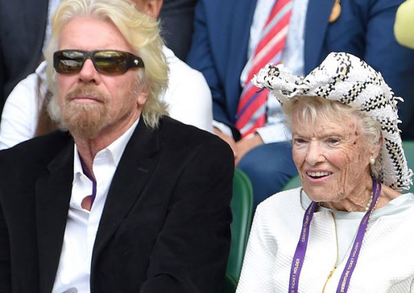 B&amp;agrave; Eve Branson v&amp;agrave; con trai Richard Branson