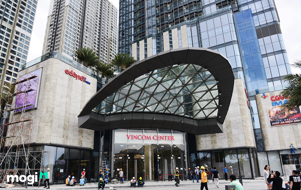 Kinh doanh khởi sắc, năm 2021 Vincom Retail dự kiến thu về 2,500 tỷ đồng lãi sau thuế Kinh doanh khởi sắc, năm 2021 Vincom Retail dự kiến thu về 2,500 tỷ đồng lãi sau thuế