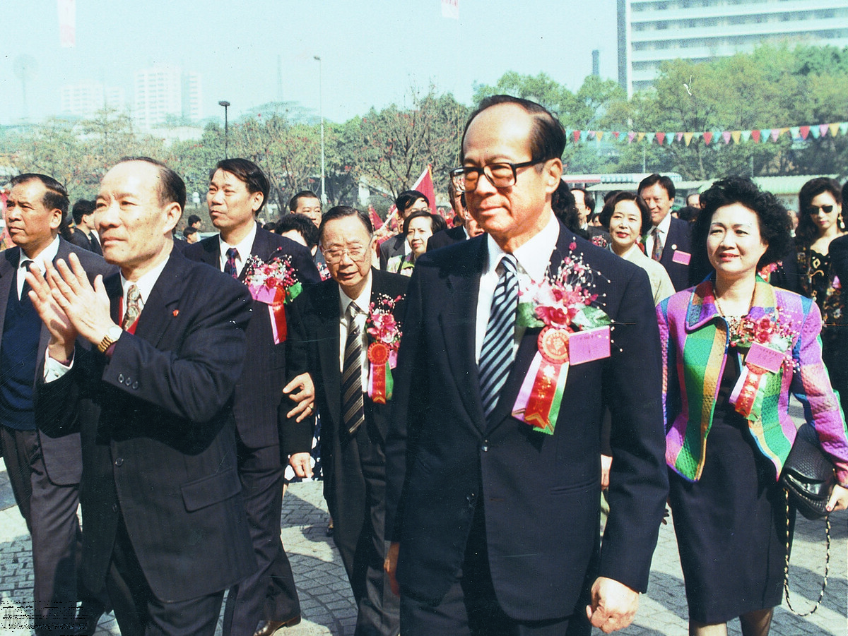 Tỷ ph&amp;uacute; L&amp;yacute; Gia Th&amp;agrave;nh