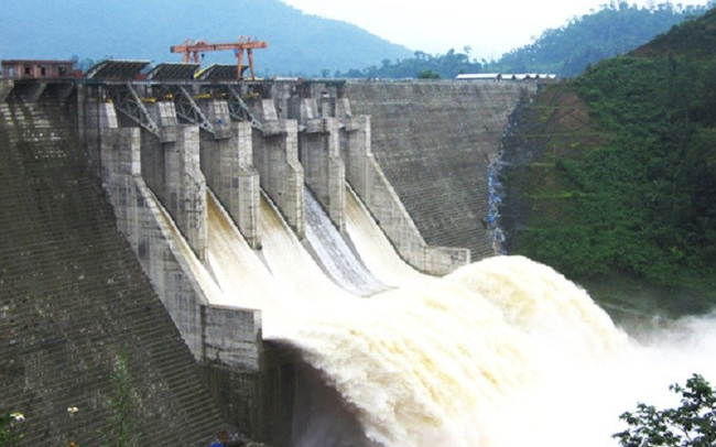 Thủy điện Miền Trung - CHP hạ gần 50% kế hoạch l&amp;atilde;i so với năm 2020