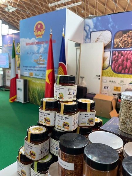 C&amp;aacute;c sản phẩm của Honeco được trưng b&amp;agrave;y v&amp;agrave; giới thiệu tại Hội chợ