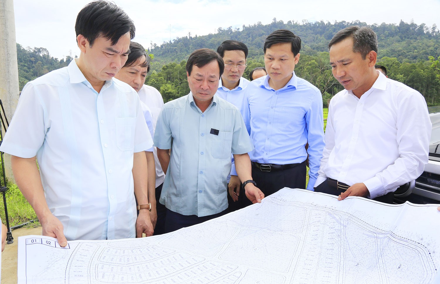 Chủ tịch UBND tỉnh Ph&amp;uacute; Thọ- B&amp;ugrave;i Văn Quang kiểm tra Dự &amp;aacute;n t&amp;aacute;i định cư khu D&amp;ugrave;, x&amp;atilde; Xu&amp;acirc;n Sơn
