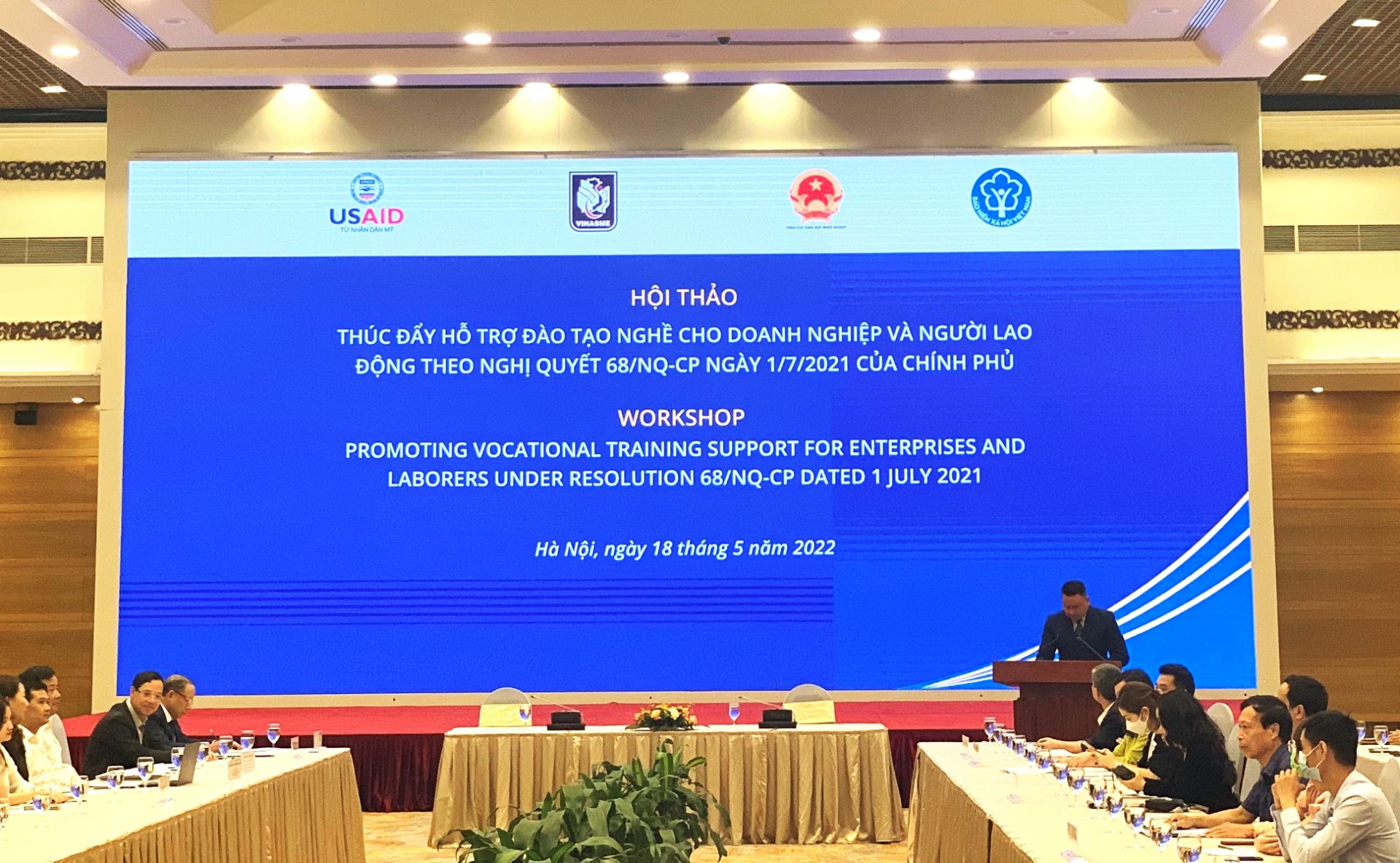 To&amp;agrave;n cảnh Hội thảo