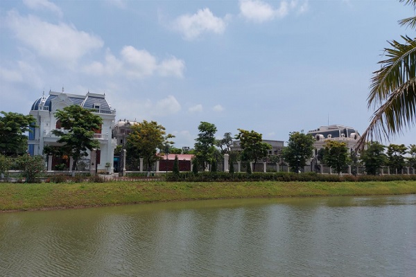 Khu đô thị Đông Hải được bao quanh bởi hồ nước nhân tạo Khu đô thị Đông Hải được bao quanh bởi hồ nước nhân tạo