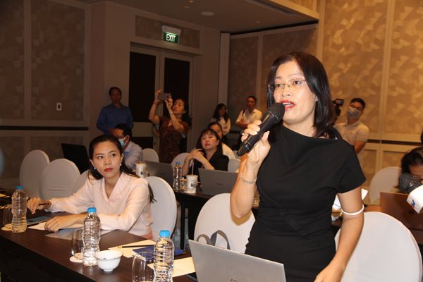 Doanh nh&amp;acirc;n Nguyễn Thị &amp;Aacute;nh Thu, Thuộc Hội DN cơ kh&amp;iacute;- điện TPHCM quan t&amp;acirc;m đến việc tham gia của DN TPHCM tại Hội nghị x&amp;uacute;c tiến tỉnh Hậu Giang tổ chức sắp tới