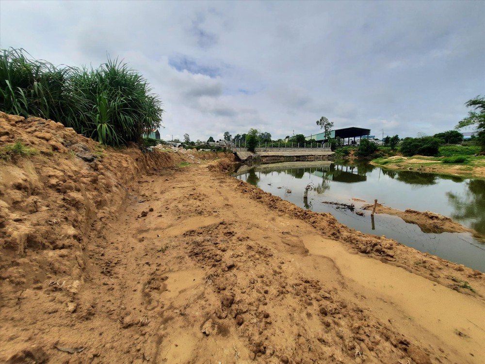 v&amp;agrave;o cuối th&amp;aacute;ng 4, ch&amp;iacute;nh quyền x&amp;atilde; Tam Đ&amp;agrave;n đến kiểm tra hiện trạng đ&amp;atilde; x&amp;aacute;c định ph&amp;iacute;a Cty Th&amp;aacute;i B&amp;igrave;nh c&amp;oacute; h&amp;agrave;nh vi lấn chiếm đất hạ tầng thuộc Cụm c&amp;ocirc;ng nghiệp Tam Đ&amp;agrave;n.