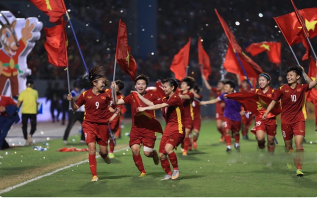 Đ&amp;aacute;nh bại tuyển Th&amp;aacute;i Lan với tỉ số 1-0 trong trận chung kết m&amp;ocirc;n b&amp;oacute;ng đ&amp;aacute; nữ SEA Games 31 l&amp;agrave; một cột mốc mang đậm dấu dấn để dẫn đến th&amp;agrave;nh t&amp;iacute;ch n&amp;agrave;y