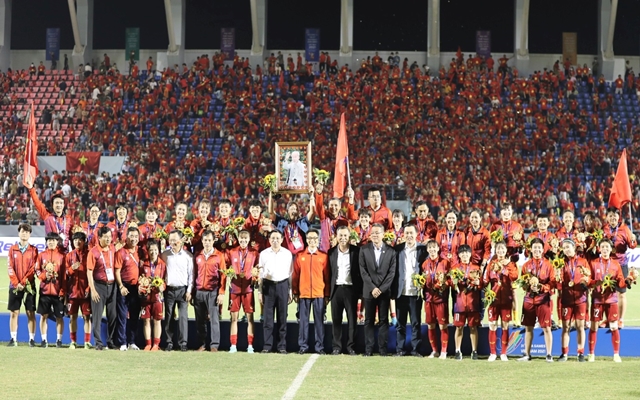 VFF đ&amp;atilde; thưởng 2 tỷ đồng cho tuyển nữ Việt Nam