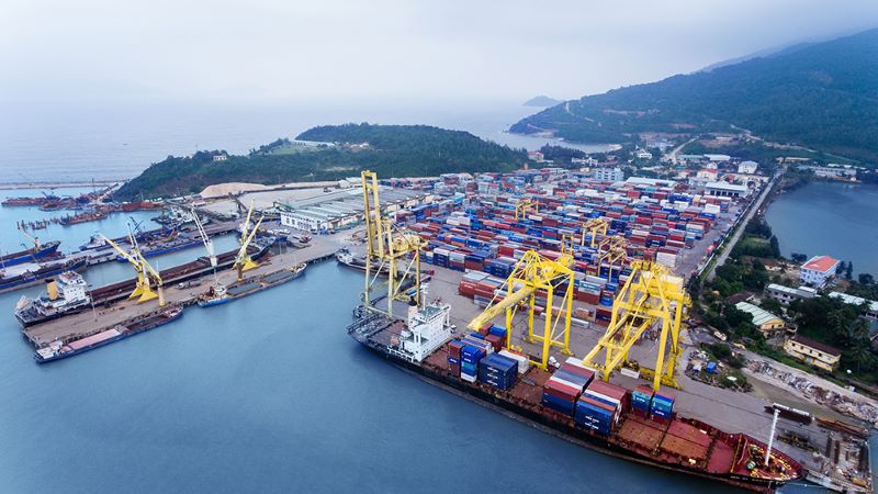 H&amp;agrave;ng h&amp;oacute;a th&amp;ocirc;ng qua cảng biển vẫn tăng trưởng thấp