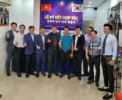 Sự kiện n&amp;agrave;y đ&amp;aacute;nh dấu sự ph&amp;aacute;t triển kh&amp;ocirc;ng ngừng từ Caf&amp;eacute; Meet More v&amp;agrave; tầm nh&amp;igrave;n chiến lược rộng lớn của CEO Nguyễn Ngọc Luận.