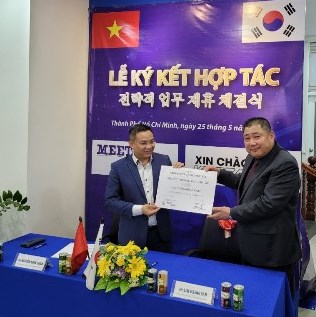 Sự hợp t&amp;aacute;c n&amp;agrave;y được xem l&amp;agrave; cầu nối giao lưu giữa 2 nền n&amp;ocirc;ng nghiệp ph&amp;aacute;t triển v&amp;agrave; l&amp;agrave; cơ hội để cả 2 đều cung cấp được c&amp;aacute;c sản phẩm n&amp;ocirc;ng nghiệp chất lượng cao v&amp;agrave;o thị trường 2 nước.