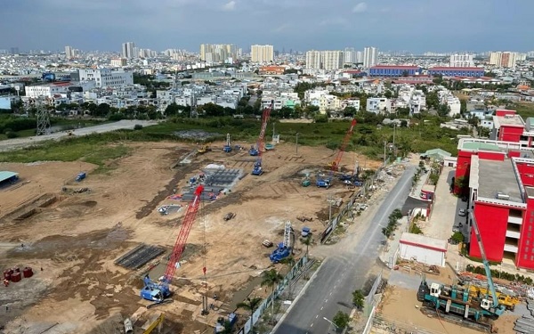 Một g&amp;oacute;c Dự &amp;aacute;n chung cư của C&amp;ocirc;ng ty cổ phần  Tập đo&amp;agrave;n AKIRA tại TP. Hồ Ch&amp;iacute; Minh được chủ đầu tư mở b&amp;aacute;n khi c&amp;ograve;n chưa ho&amp;agrave;n thiện phần m&amp;oacute;ng