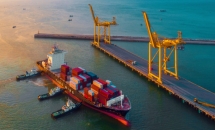 Sẽ xử lý nghiêm tình trạng xếp hàng quá tải trọng tại cảng biển