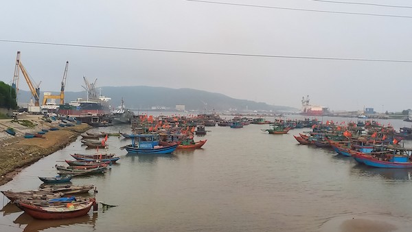V&amp;ugrave;ng biển Nghi Sơn, nơi c&amp;ocirc;ng ty Lọc ho&amp;aacute; dầu Nghi Sơn đề nghị nhấn ch&amp;igrave;m gần 7triệu m3 b&amp;ugrave;n đất