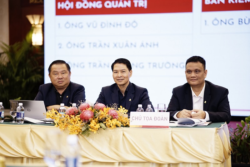 Ban chủ tọa của Savico trong Đại hội cổ đ&amp;ocirc;ng