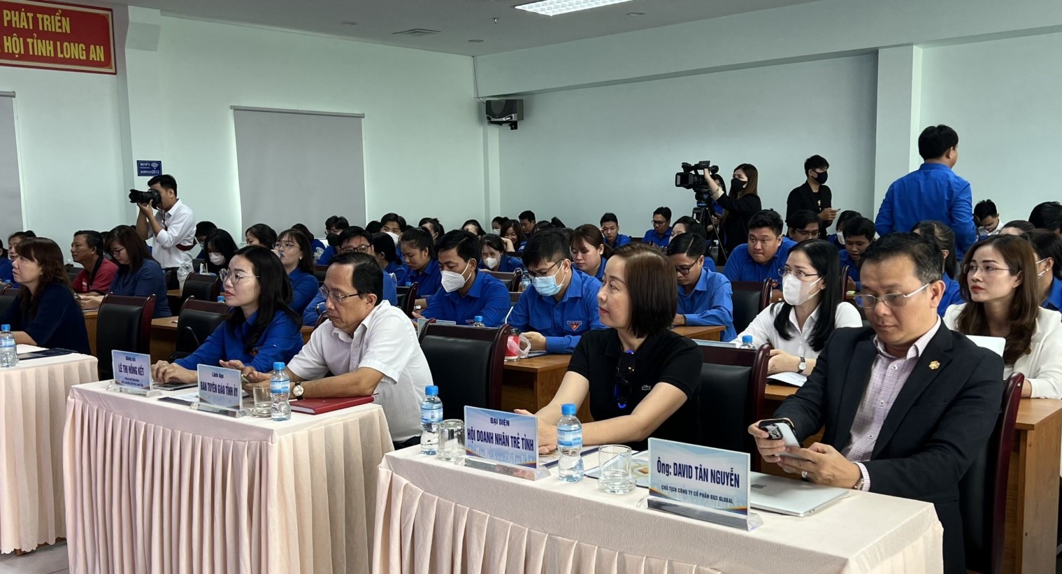 Chương tr&amp;igrave;nh do Tỉnh đo&amp;agrave;n Long An phối hợp c&amp;ugrave;ng Hội Doanh nh&amp;acirc;n trẻ tỉnh Long An tổ chức