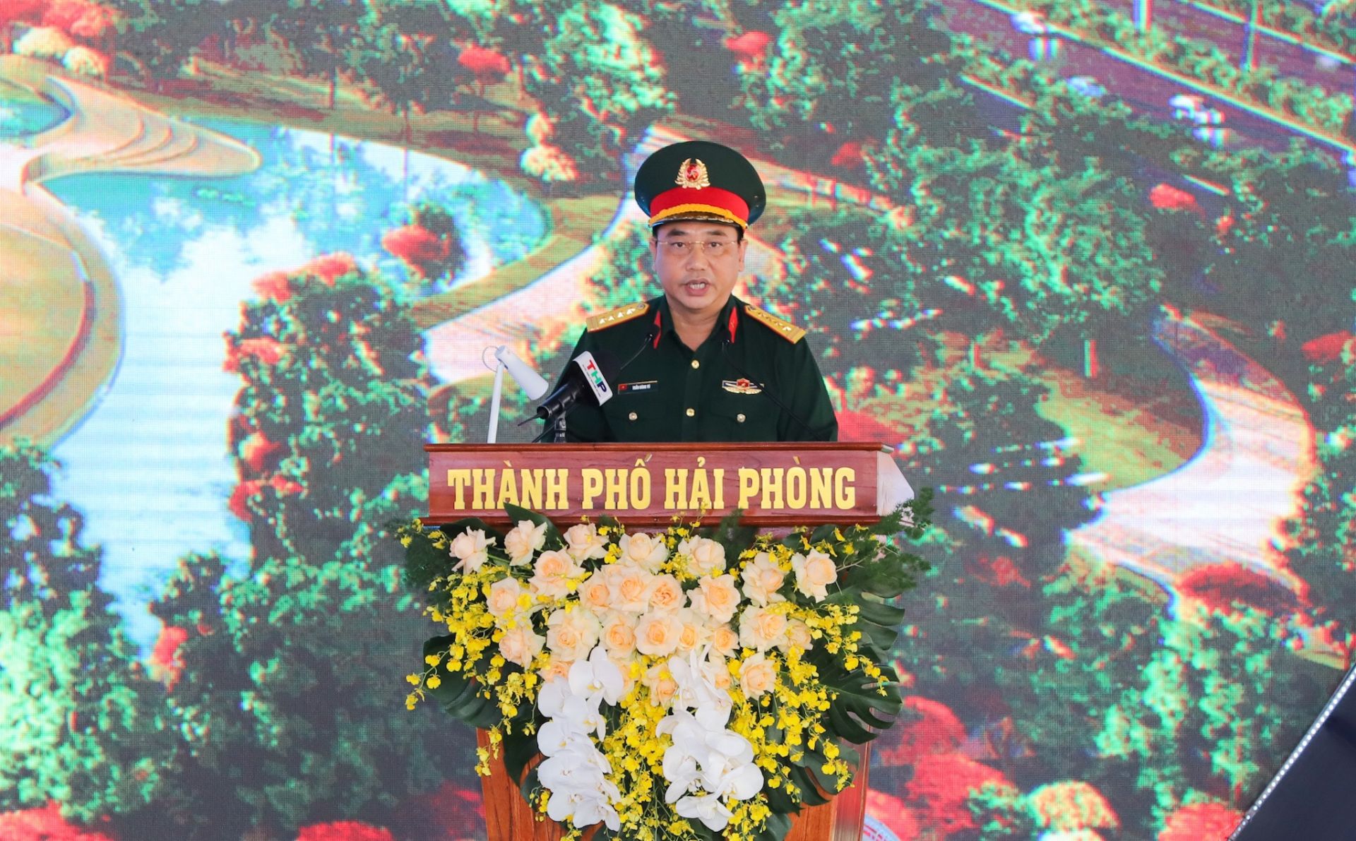 Đại diện Nh&amp;agrave; thầu thi c&amp;ocirc;ng ph&amp;aacute;t biểu tại buổi Lễ.