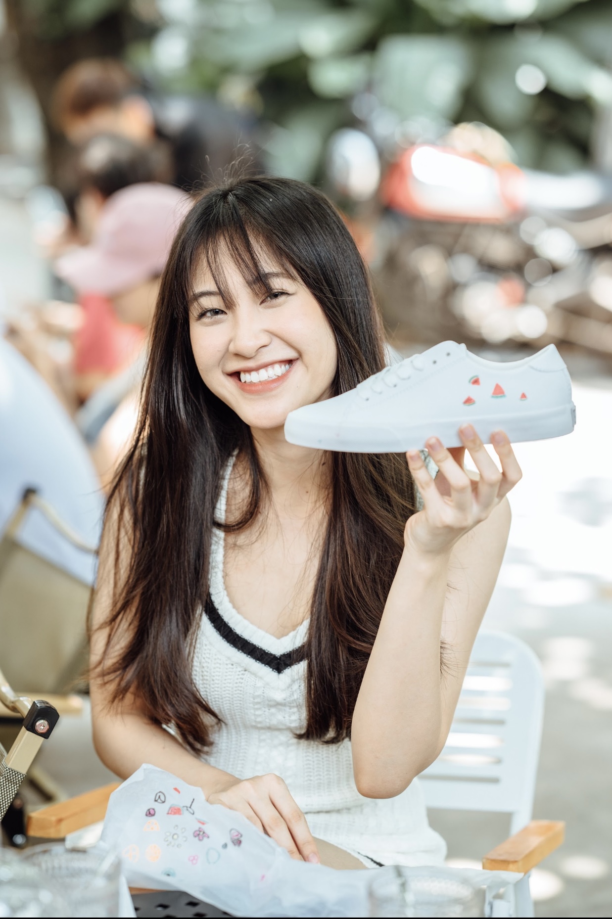 Thanh thiếu ni&amp;ecirc;n S&amp;agrave;i G&amp;ograve;n th&amp;iacute;ch th&amp;uacute; v&amp;igrave; c&amp;oacute; s&amp;acirc;n chơi thể hiện c&amp;aacute; t&amp;iacute;nh l&amp;yacute; tưởng tại ZOE sneaker &amp;amp; Craft