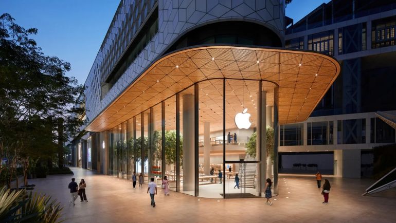 Cửa h&amp;agrave;ng mới nhất của Apple tại Mumbai, Ấn Độ.