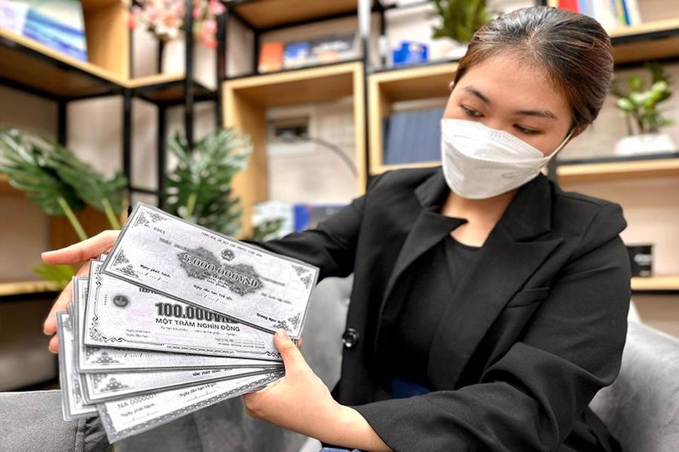 Ph&amp;aacute;t h&amp;agrave;nh tr&amp;aacute;i phiếu doanh nghiệp giảm rất mạnh trong th&amp;aacute;ng 5