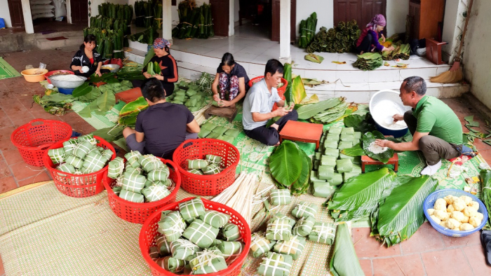 Nghề l&amp;agrave;m b&amp;aacute;nh chưng ở C&amp;aacute;t Tr&amp;ugrave; (Cẩm Kh&amp;ecirc;)