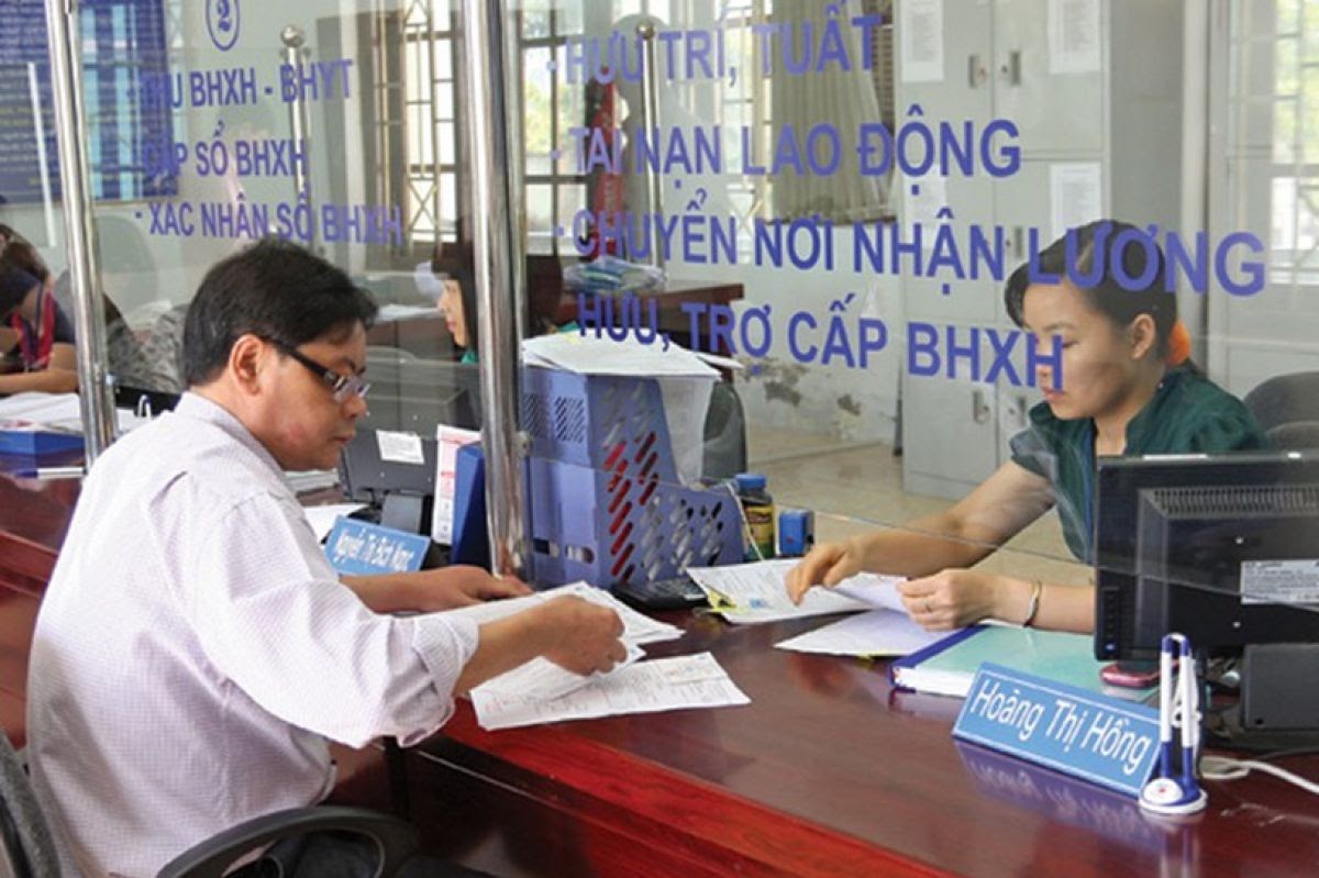 Nhiều hiệp hội doanh nghiệp đề xuất n&amp;acirc;ng nền tiền đ&amp;oacute;ng bảo hiểm
