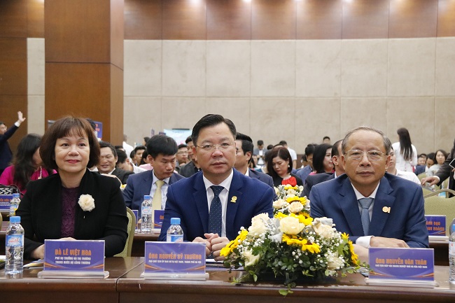 C&amp;aacute;c đại biểu tham dự Đại hội