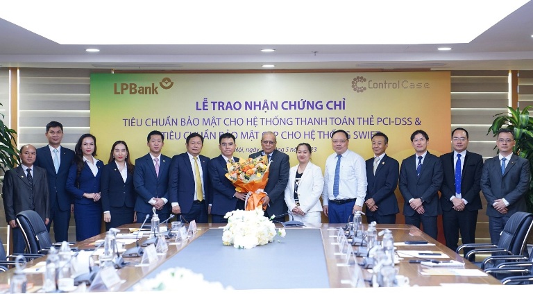 Ảnh minh họaLPBank nhận hai chứng chỉ ti&amp;ecirc;u chuẩn bảo mật quốc tế cho hệ thống thanh to&amp;aacute;n thẻ v&amp;agrave; hệ thống SWIFT