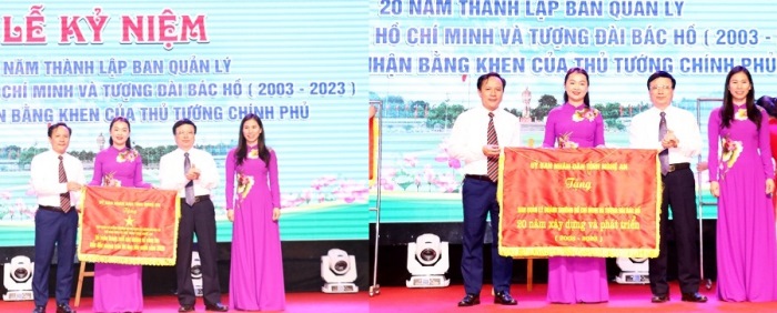 &amp;Ocirc;ng B&amp;ugrave;i Đ&amp;igrave;nh Long - Ph&amp;oacute; Chủ tịch UBND tỉnh Nghệ An tặng Cờ thi đua v&amp;agrave; Bức trướng của UBND tỉnh cho Ban quản l&amp;yacute; Quảng trường Hồ Ch&amp;iacute; Minh v&amp;agrave; Tượng đ&amp;agrave;i B&amp;aacute;c Hồ