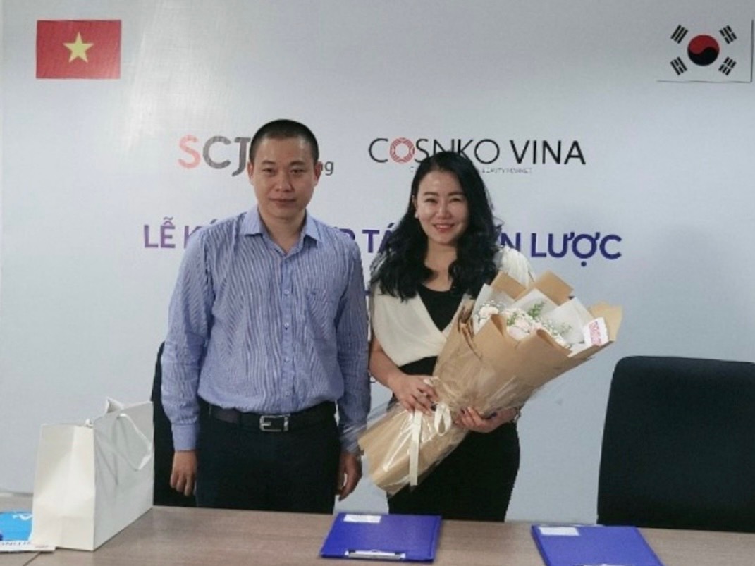 Cosnko Vina k&amp;yacute; kết hợp t&amp;aacute;c chiến lược với đối t&amp;aacute;c Việt Nam