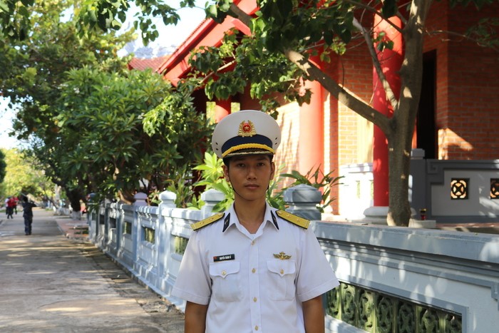 Trung &amp;uacute;y Nguyễn Th&amp;agrave;nh Sỉ - người con của qu&amp;ecirc; hương Đồng Th&amp;aacute;p đang c&amp;ocirc;ng t&amp;aacute;c tại đảo Trường Sa