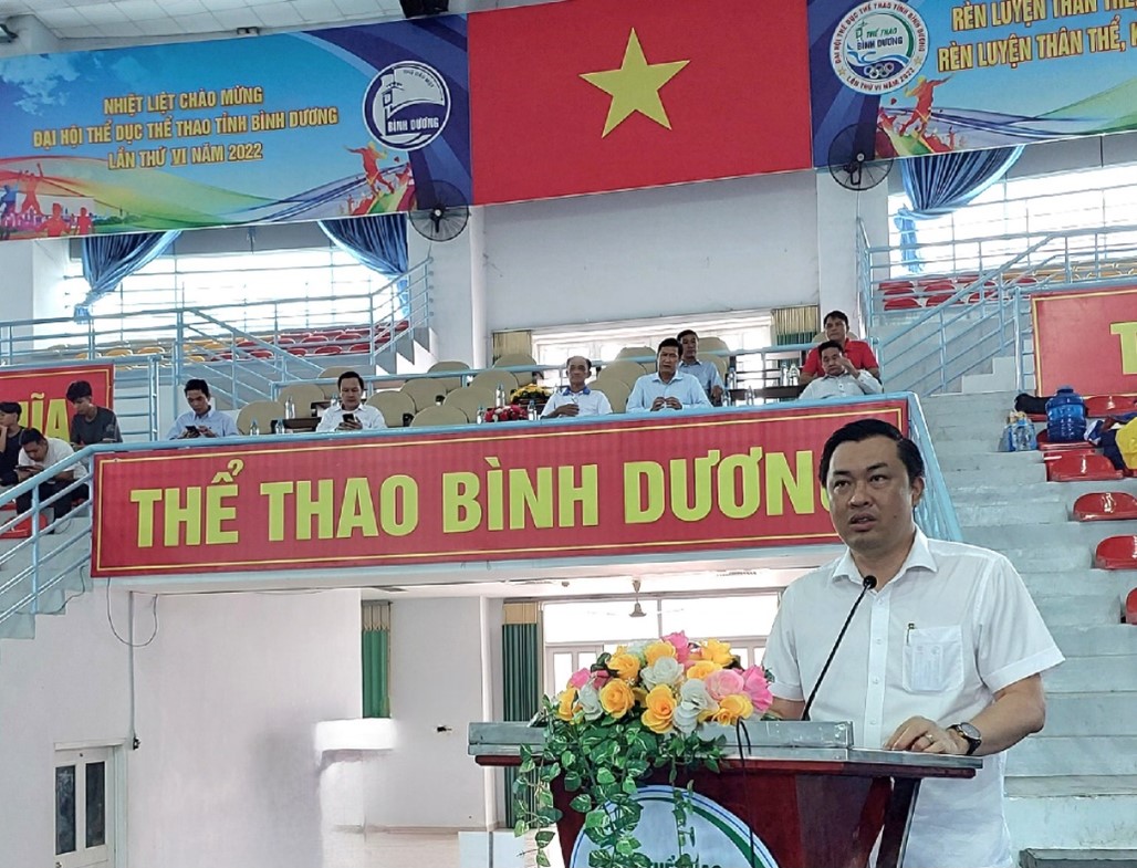 &amp;Ocirc;ng Cao Văn Ch&amp;oacute;ng - PGĐ Sở Văn h&amp;oacute;a, Thể thao v&amp;agrave; Du lịch tỉnh, Trưởng Ban tổ chức giải ph&amp;aacute;t biểu khai mạc