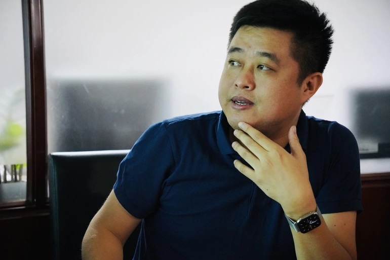CEO L&amp;ecirc; Việt Thắng c&amp;ugrave;ng cộng sự đ&amp;atilde; mất 10 năm cho một h&amp;agrave;nh tr&amp;igrave;nh tạo ra 1Office