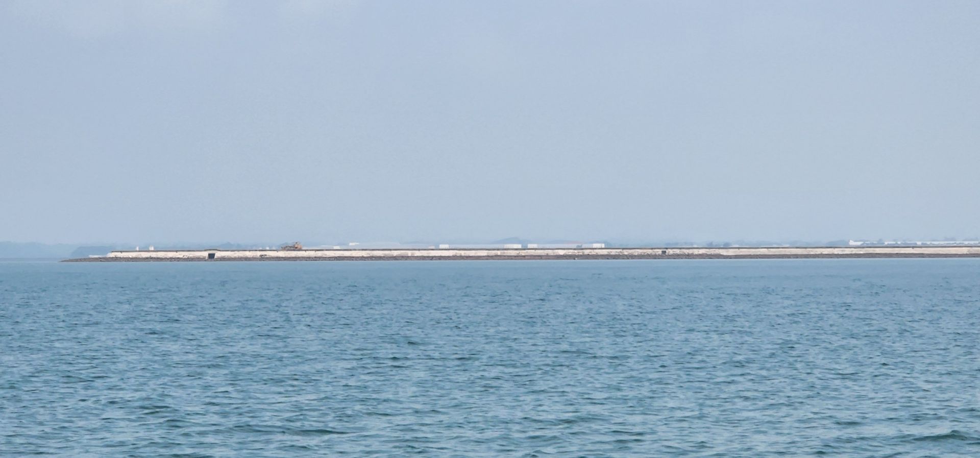 Người d&amp;acirc;n mong mỏi tỉnh Quảng Ninh cấp bến ổn định đ&amp;oacute;n trả tại điểm đầu đường dự &amp;aacute;n  mới  ho&amp;agrave;n th&amp;agrave;nh. C&amp;oacute; vậy người d&amp;acirc;n, du kh&amp;aacute;ch v&amp;agrave; DN sẽ tiết kiệm nửa qu&amp;atilde;ng đường tr&amp;ecirc;n biển, r&amp;uacute;t ngắn một nửa  thời gian, an to&amp;agrave;n hơn kinh tế hơn