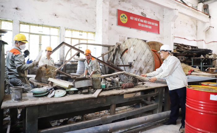 C&amp;ocirc;ng ty cổ phần Supe Phốt ph&amp;aacute;t v&amp;agrave; H&amp;oacute;a chất L&amp;acirc;m Thao tiến h&amp;agrave;nh tổng vệ sinh c&amp;ocirc;ng nghiệp, m&amp;aacute;y m&amp;oacute;c