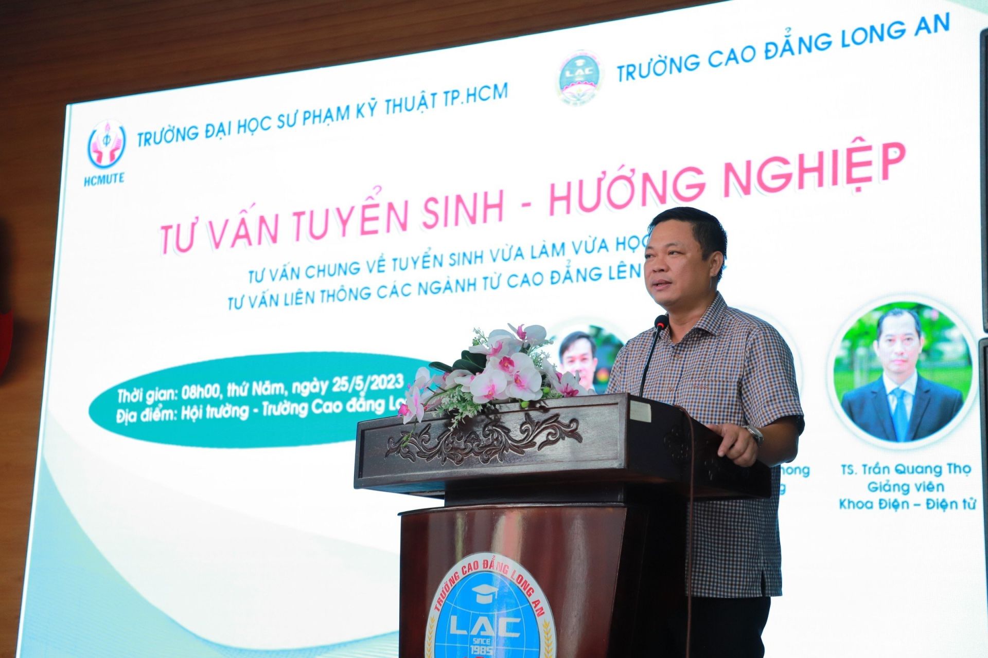 &amp;Ocirc;ng L&amp;ecirc; Quốc H&amp;ugrave;ng - Hiệu trưởng Trường Cao đẳng Long An ph&amp;aacute;t biểu tại chương tr&amp;igrave;nh tư vấn