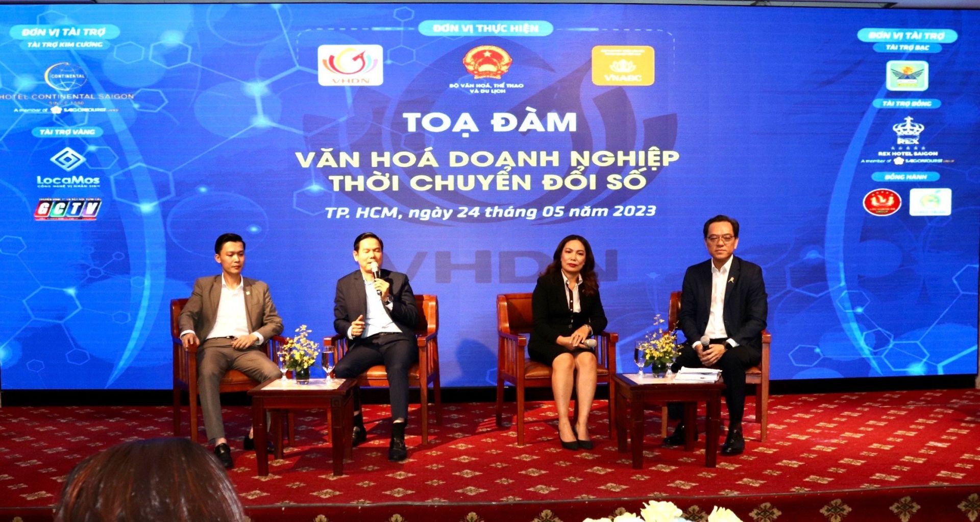 Tọa đ&amp;agrave;m chủ đề