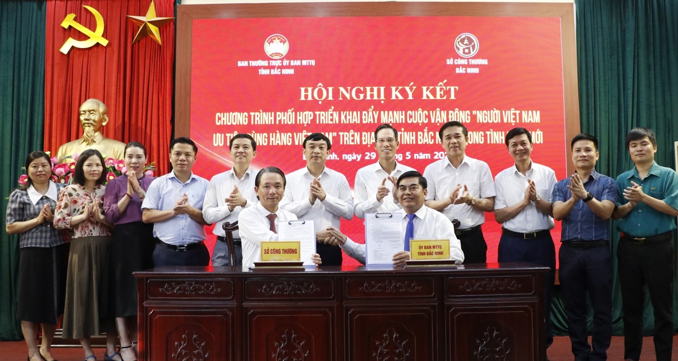 Lễ k&amp;yacute; kết thực hiện cuộc vận động