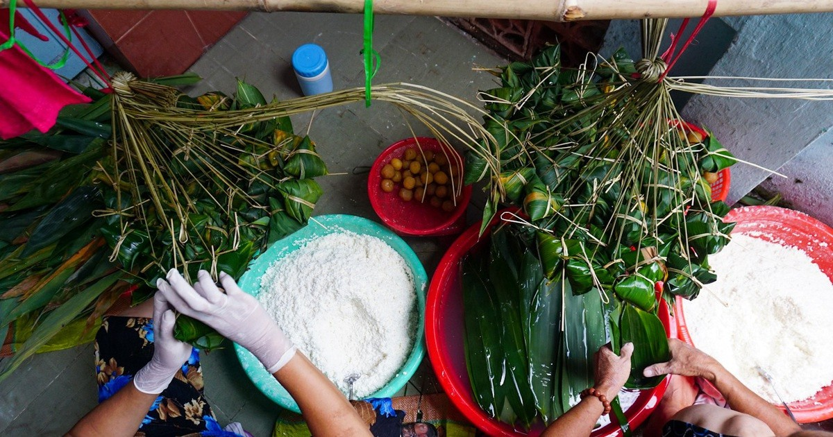 Gian h&amp;agrave;ng trải nghiệm g&amp;oacute;i &amp;ndash; nấu b&amp;aacute;nh &amp;uacute; l&amp;aacute; Tre, b&amp;aacute;nh &amp;uacute; b&amp;aacute; Trạng.