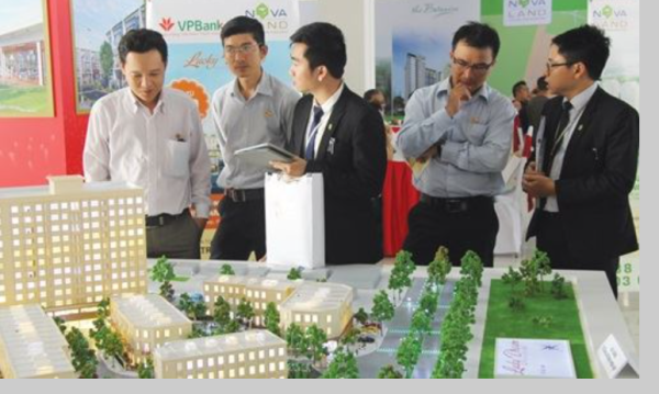 Vốn 400 triệu đồng, có nên vay để “bắt đáy” bất động sản thời điểm này?