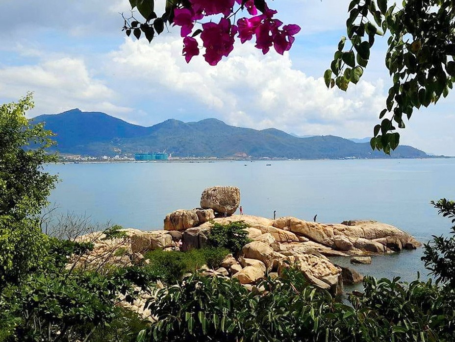 H&amp;ograve;n Chồng Nha Trang. Ảnh Ngọc V&amp;acirc;n