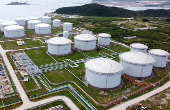 Cơ hội nào cho các doanh nghiệp từ sân chơi hạ tầng điện khí LNG?