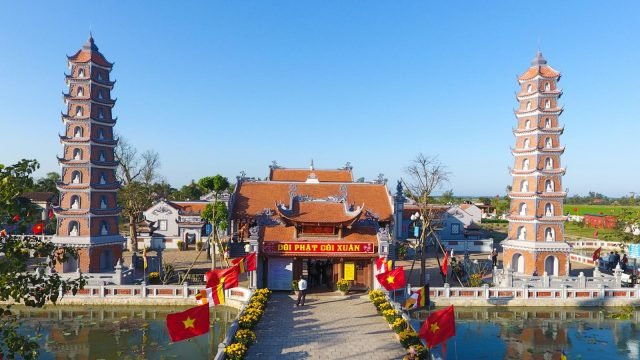 Ch&amp;ugrave;a Hoằng Ph&amp;uacute;c, điểm du lịch t&amp;acirc;m linh kh&amp;ocirc;ng thể bỏ qua mỗi khi du kh&amp;aacute;ch đến với huyện Lệ Thủy.jpg