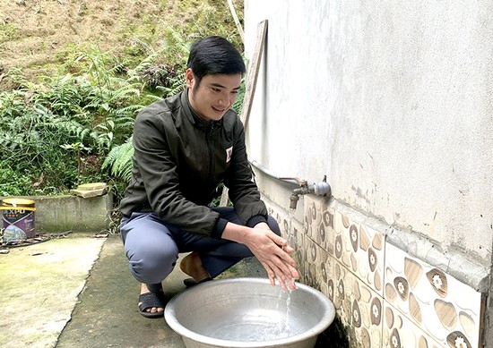 Ng&amp;acirc;n h&amp;agrave;ng CSXH tỉnh đ&amp;atilde; gi&amp;uacute;p h&amp;agrave;ng chục ngh&amp;igrave;n hộ d&amp;acirc;n tr&amp;ecirc;n địa b&amp;agrave;n tỉnh c&amp;oacute; điều kiện đầu tư x&amp;acirc;y mới, cải tạo, n&amp;acirc;ng cấp c&amp;aacute;c c&amp;ocirc;ng tr&amp;igrave;nh nước sạch, vệ sinh