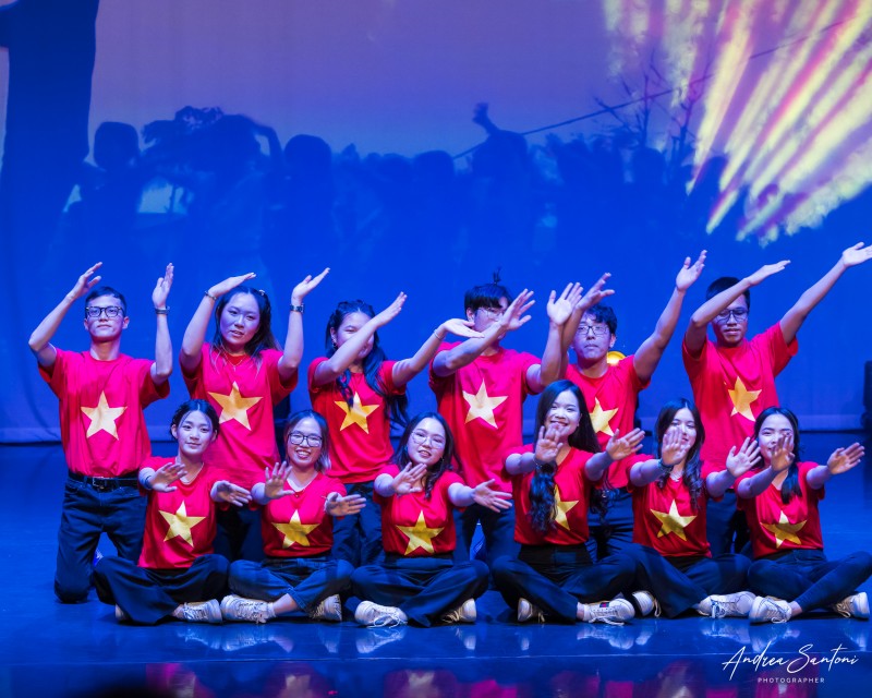 Một tiết mục trong chương tr&amp;igrave;nh.