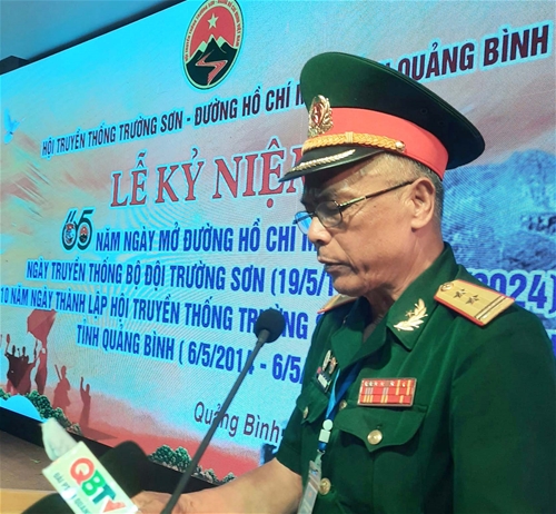 Trung t&amp;aacute; Nguyễn Tiến Dũng, Ph&amp;oacute; CT- Hội TTTS tỉnh đọc diễn văn  khai mạc buổi Lễ kỷ niệm